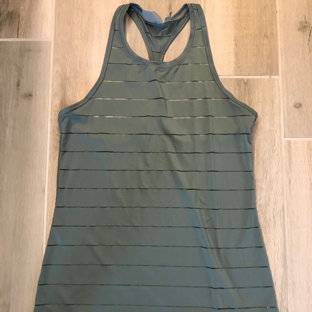 Athleta chi tank